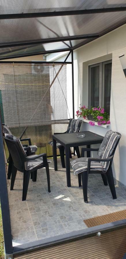 Melanie Apartman Velky Meder Exterior photo